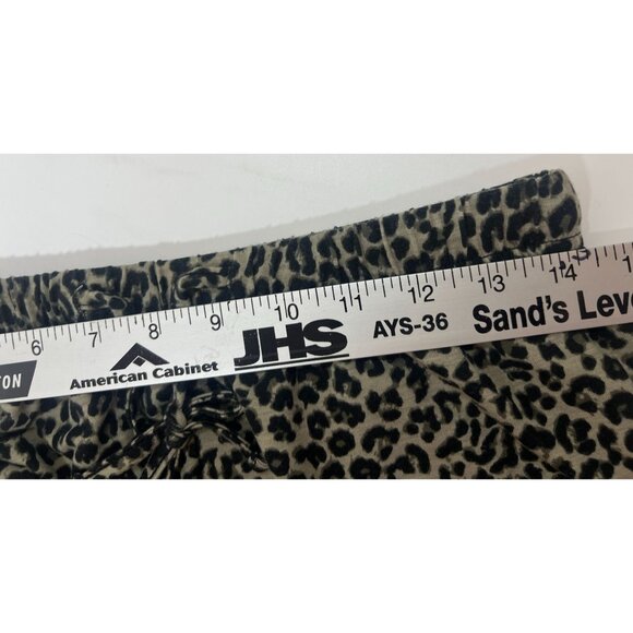 Leopard Print Pajama Set: Short Sleeve Top & Shorts Wavy Hem Lightweight Fabric - Picture 7 of 7